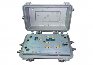 Trunk / distribution amplifier, 2 active output, 1.2 GHz / 200 MHz